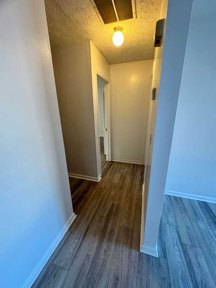 573 Downing St - Photo 6 of 14