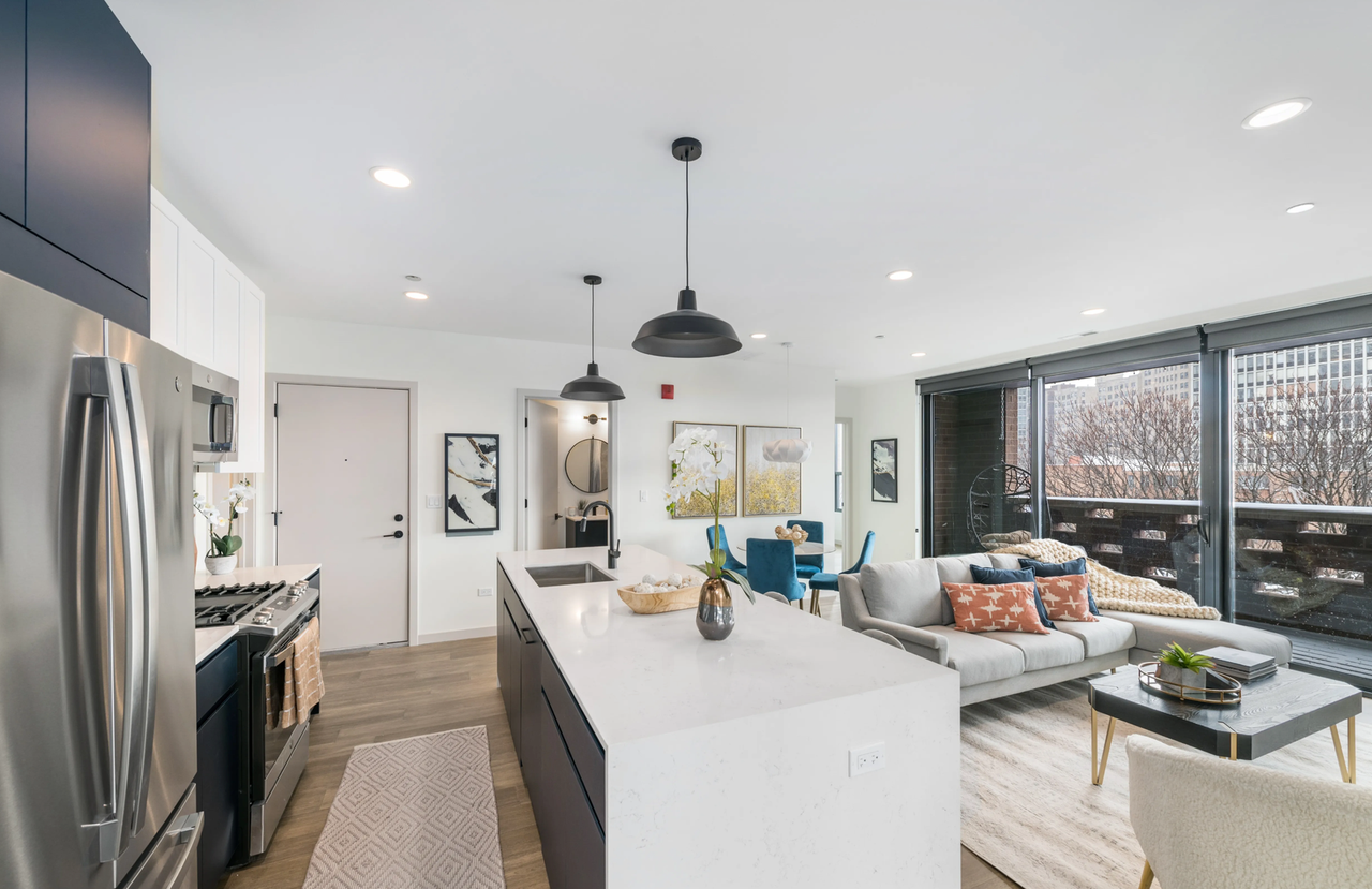 516 Arlington Place - Photo 7 of 32