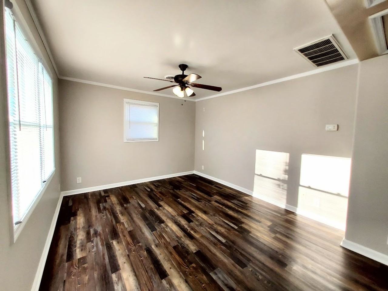 602 Tripp St - Photo 3 of 11