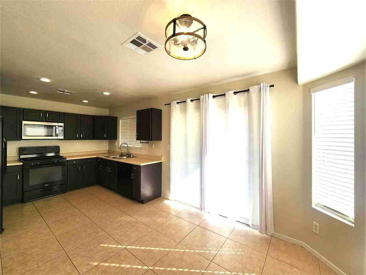 4931 Lunetto Ave - Photo 7 of 29