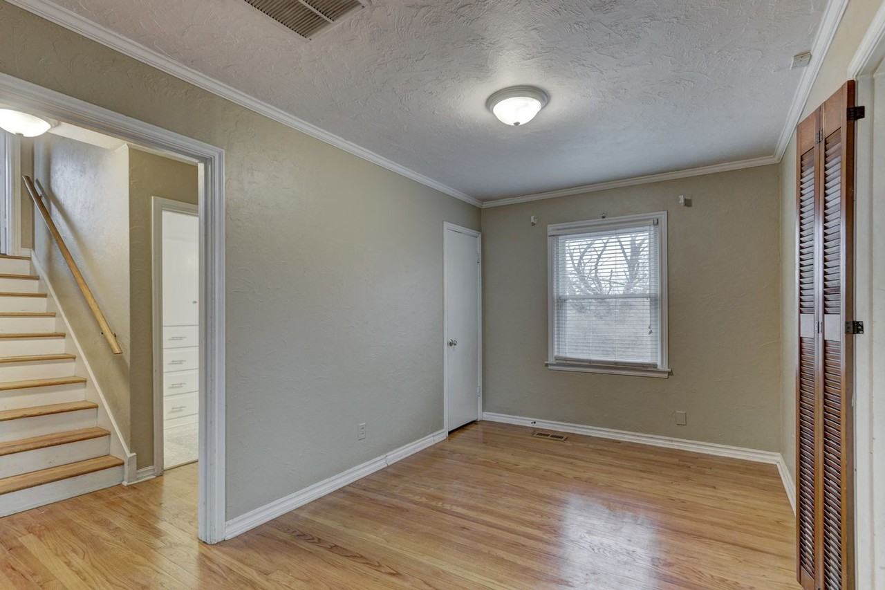 5317 N Dewey Ave - Photo 3 of 47