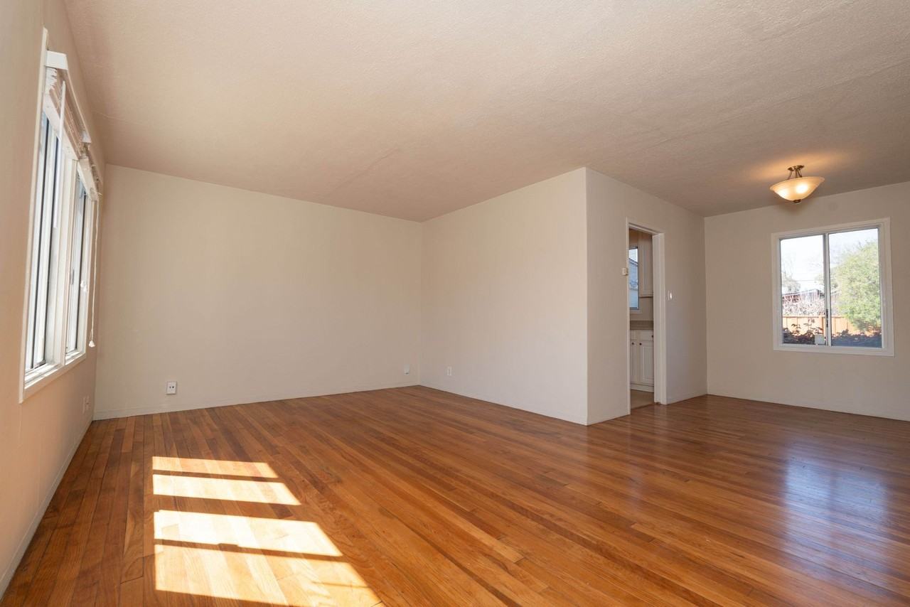353 Stowell Ave - Photo 4 of 19