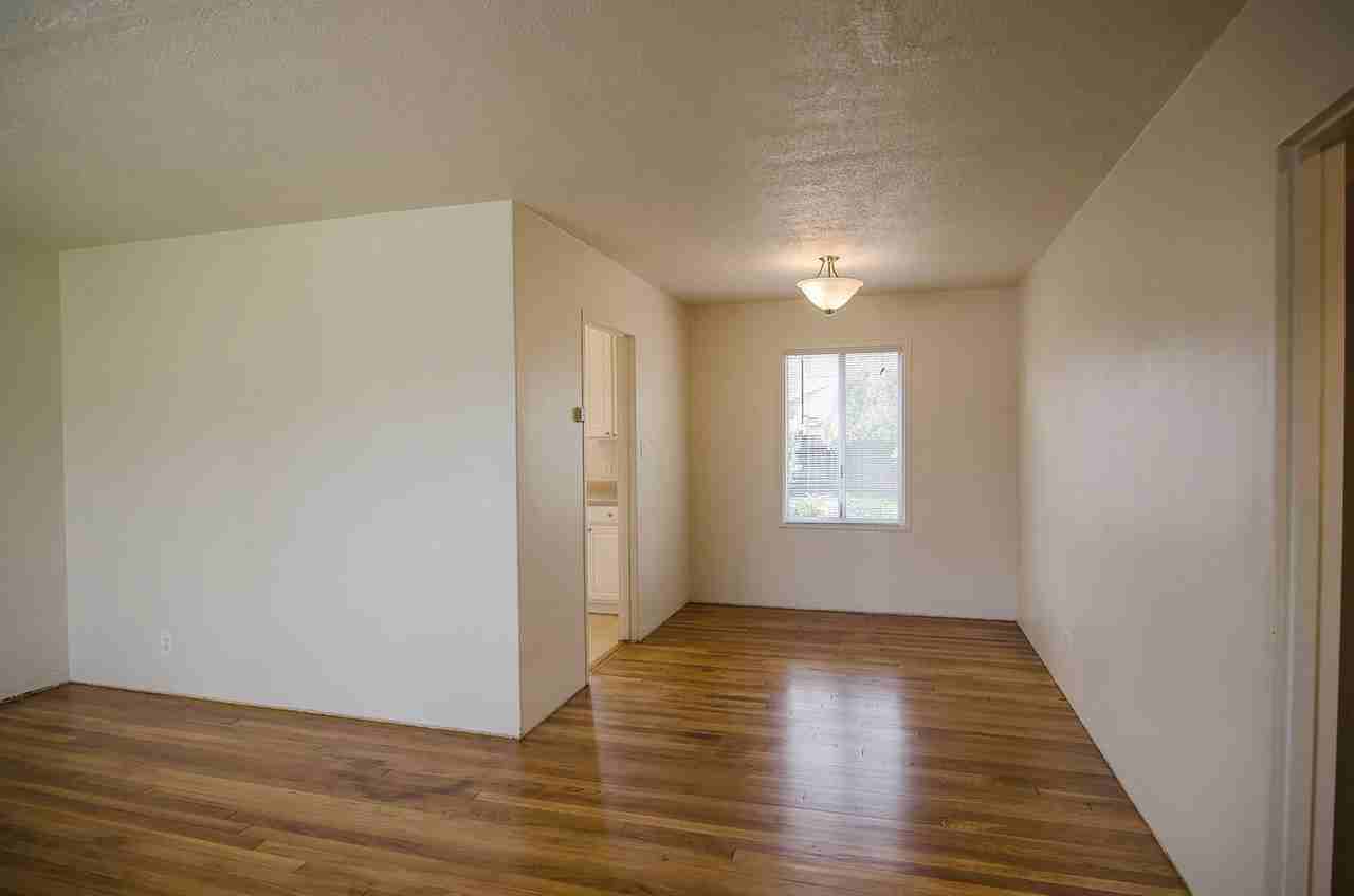 353 Stowell Ave - Photo 5 of 19