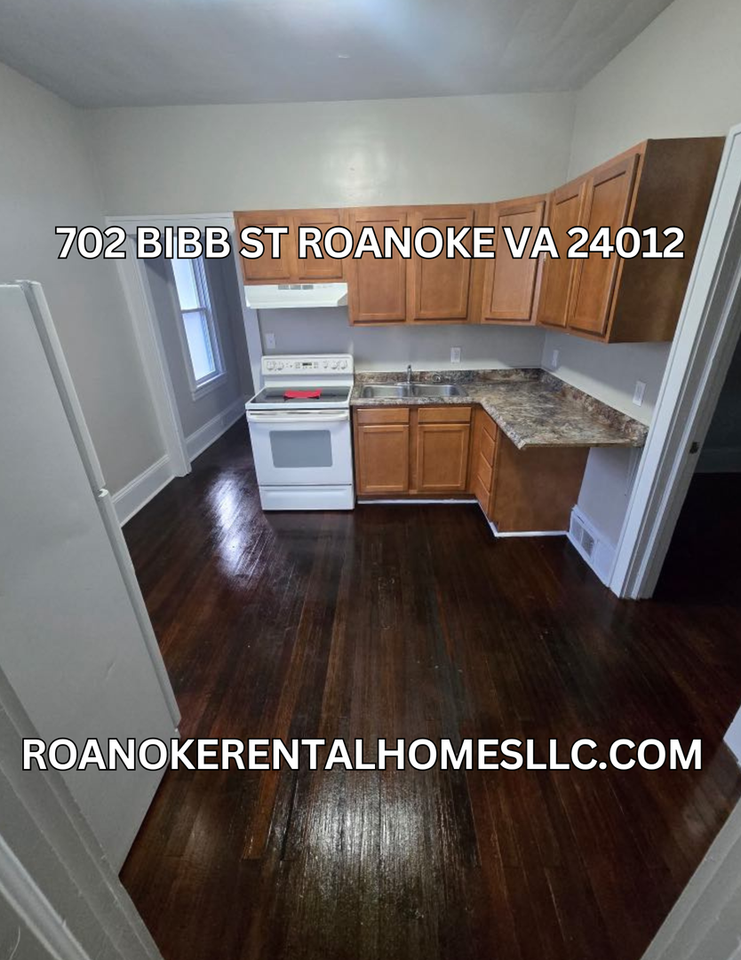 702 Bibb St Ne - Photo 2 of 7