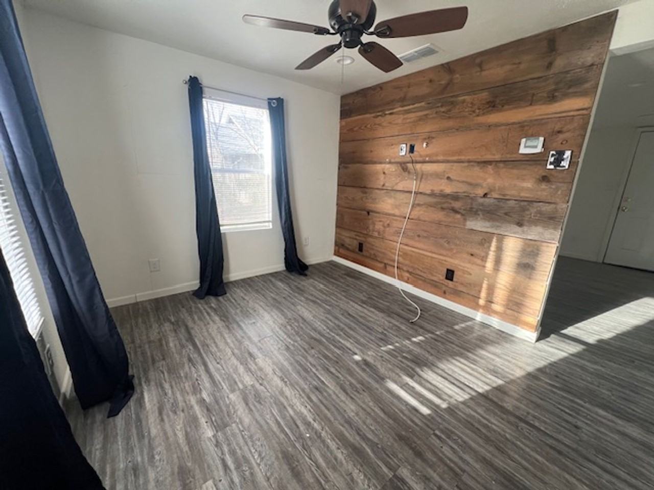 1418 Chestnut St - Photo 3 of 11
