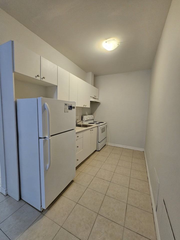 1807 Eglinton Avenue West ##304 - Photo 4 of 16