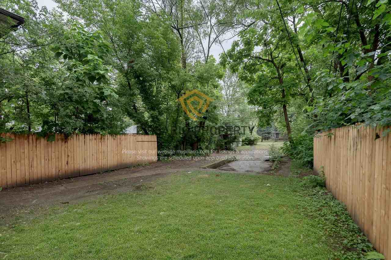 615 N Gray St - Photo 4 of 25