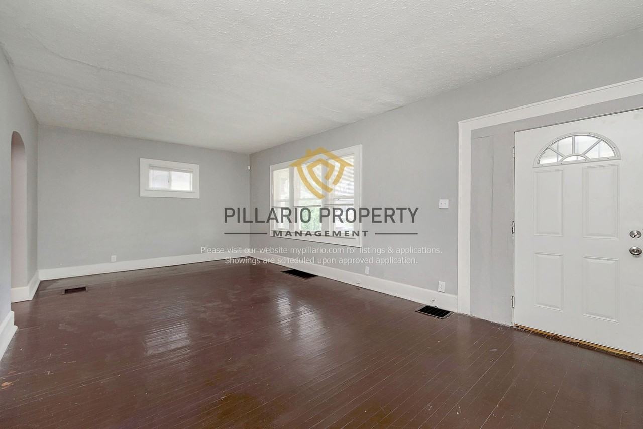 615 N Gray St - Photo 6 of 25