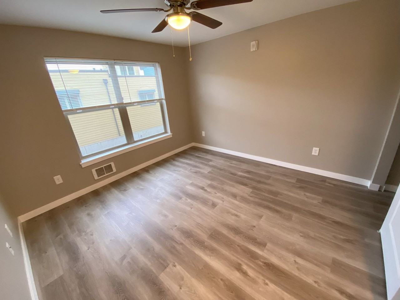 Fairhaven Harbor Apartments - Photo 2 of 7