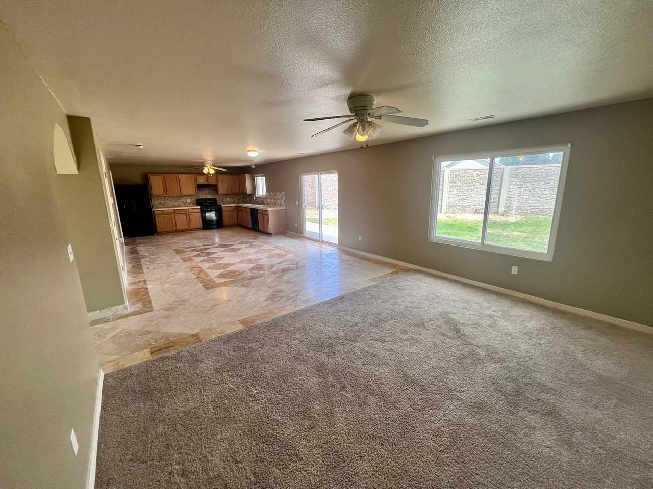 957 S 1660 W - Photo 7 of 13