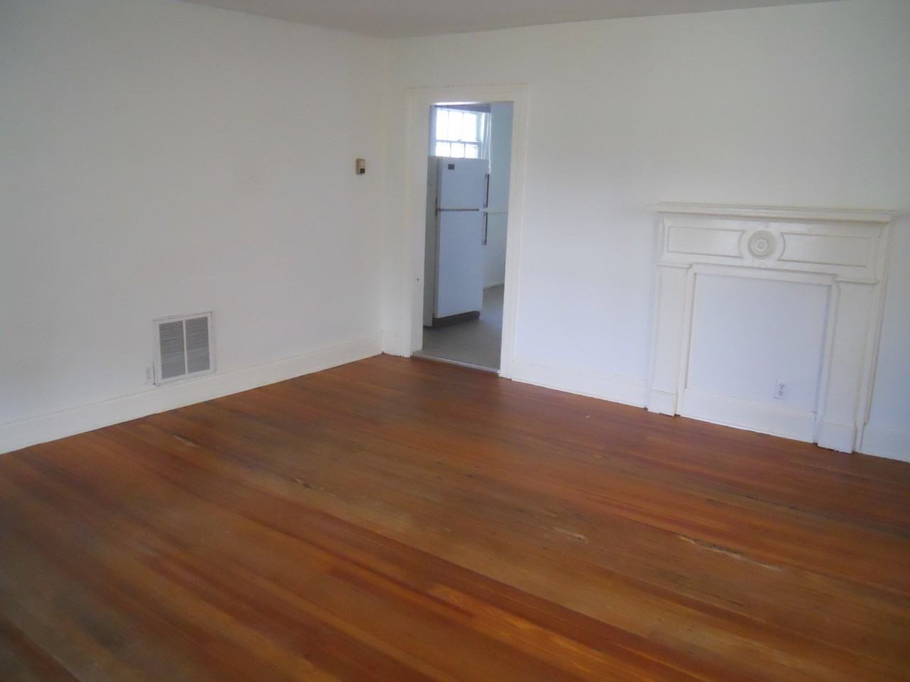 903 Grove St - Photo 7 of 8