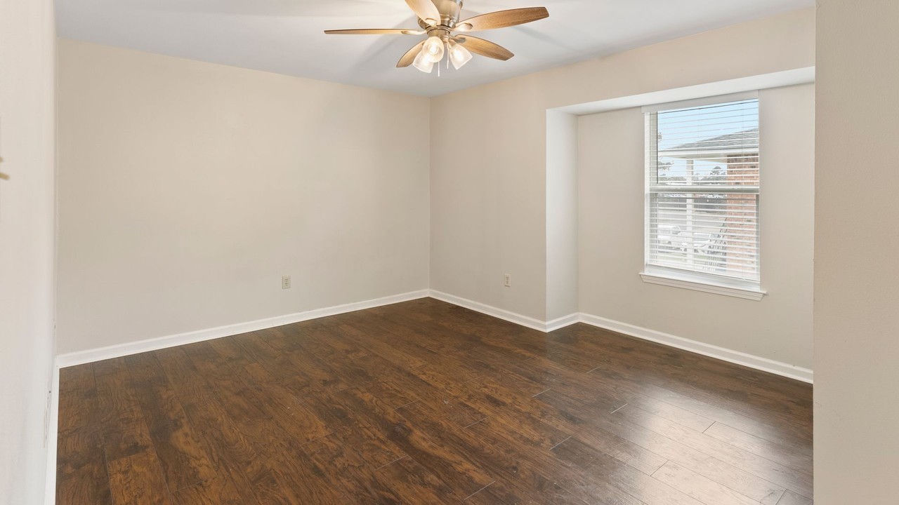 10877 Ansley Ave - Photo 4 of 9