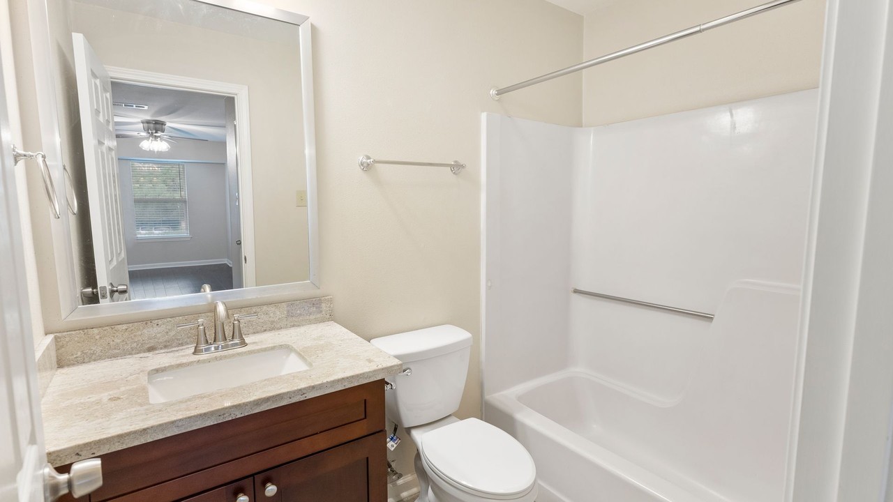 10877 Ansley Ave - Photo 5 of 9