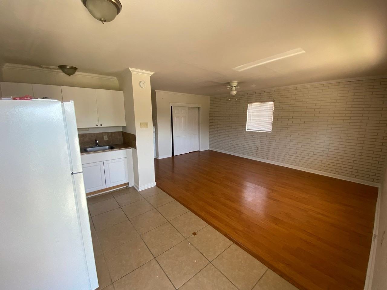 1212 Aster St - Photo 2 of 7