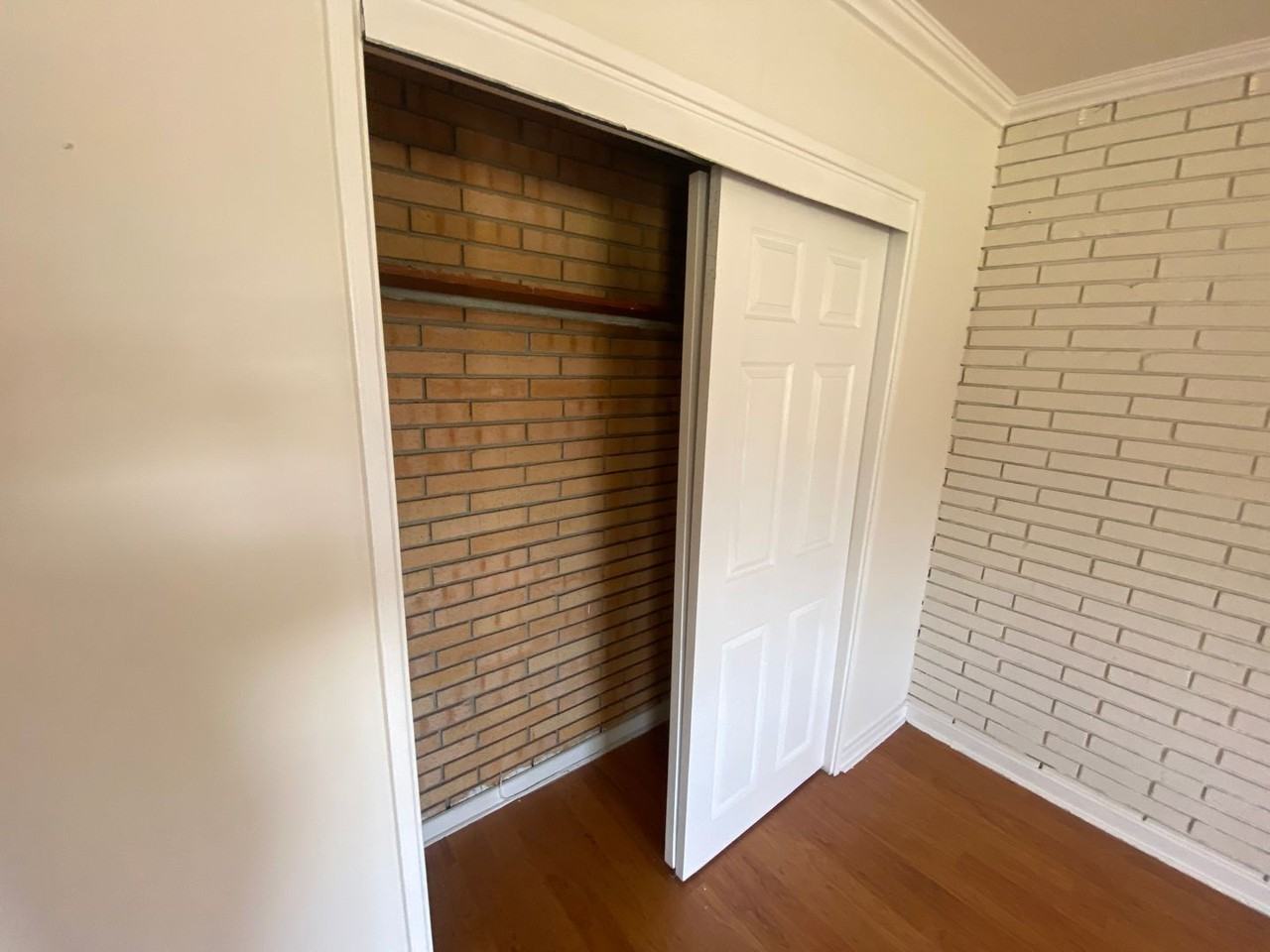 1212 Aster St - Photo 5 of 7