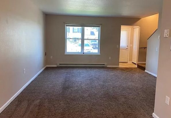 Elm Drive - Loyal - Photo 7 of 10