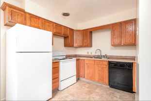 Brentwood Apartments - Photo 1 of 1