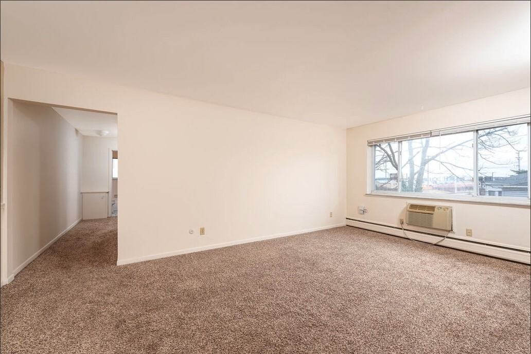 Brentwood Apartments - Photo 7 of 12