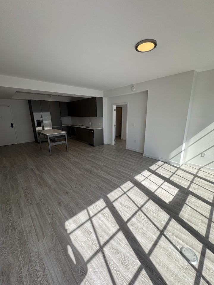 81 Northwest 30th Street #B2 - Photo 3 of 37