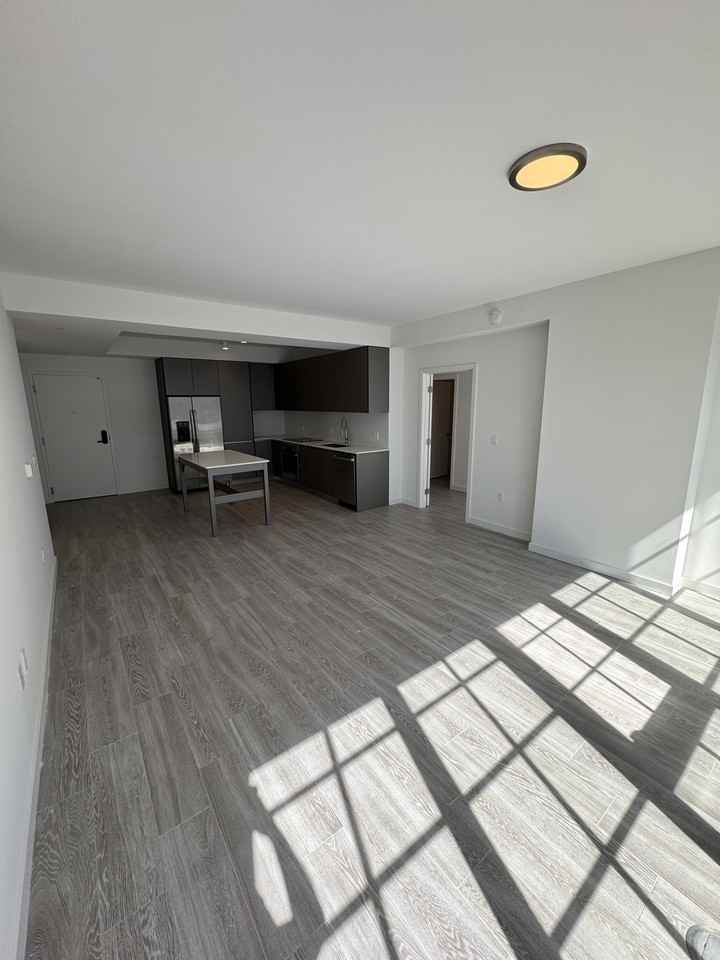 81 Northwest 30th Street #B2 - Photo 4 of 37