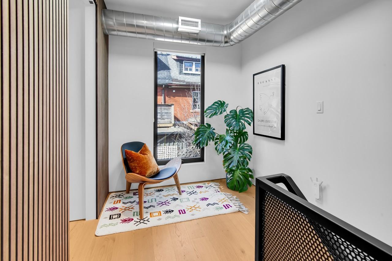 Lansdowne laneway house - Photo 6 of 21