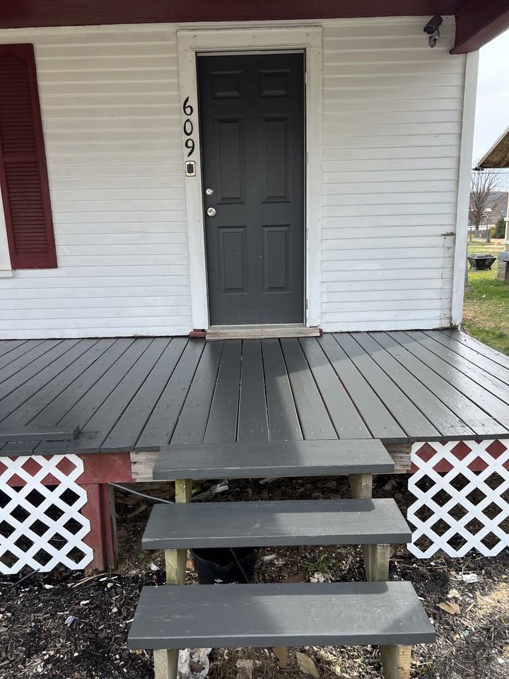 609 Olive St #NA - Photo 2 of 13