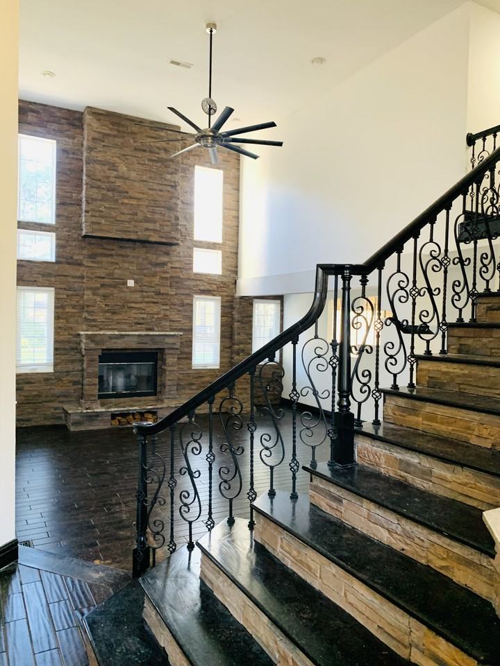 1413 Saturn Way #NA - Photo 3 of 27