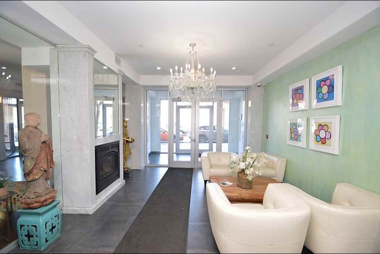6914 41st Ave #302 - Photo 4 of 18