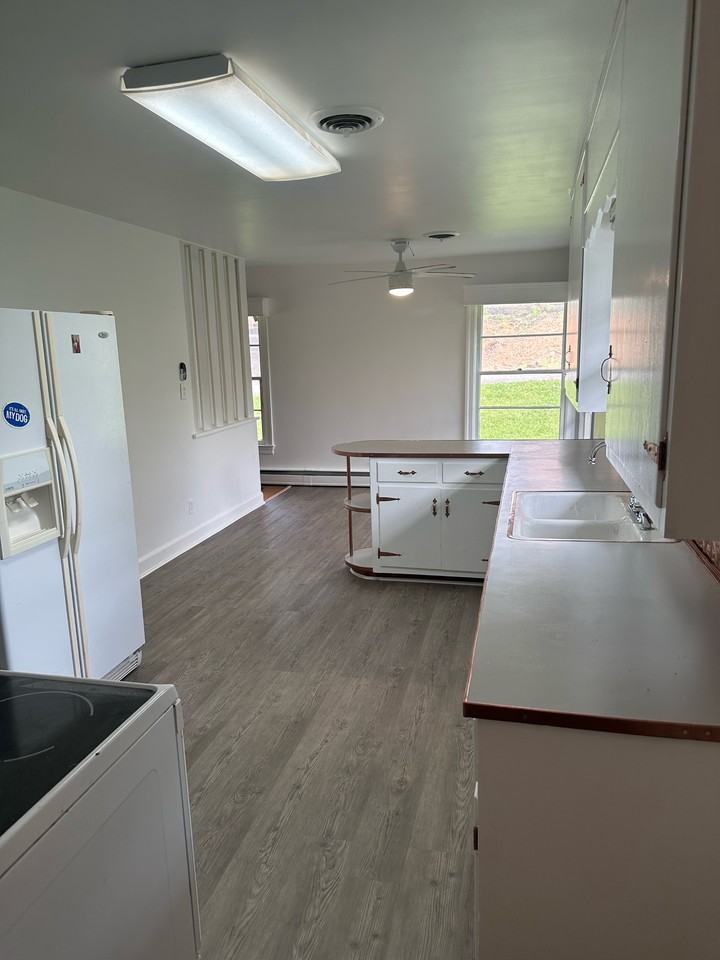 101 Cascade St #NA - Photo 2 of 9