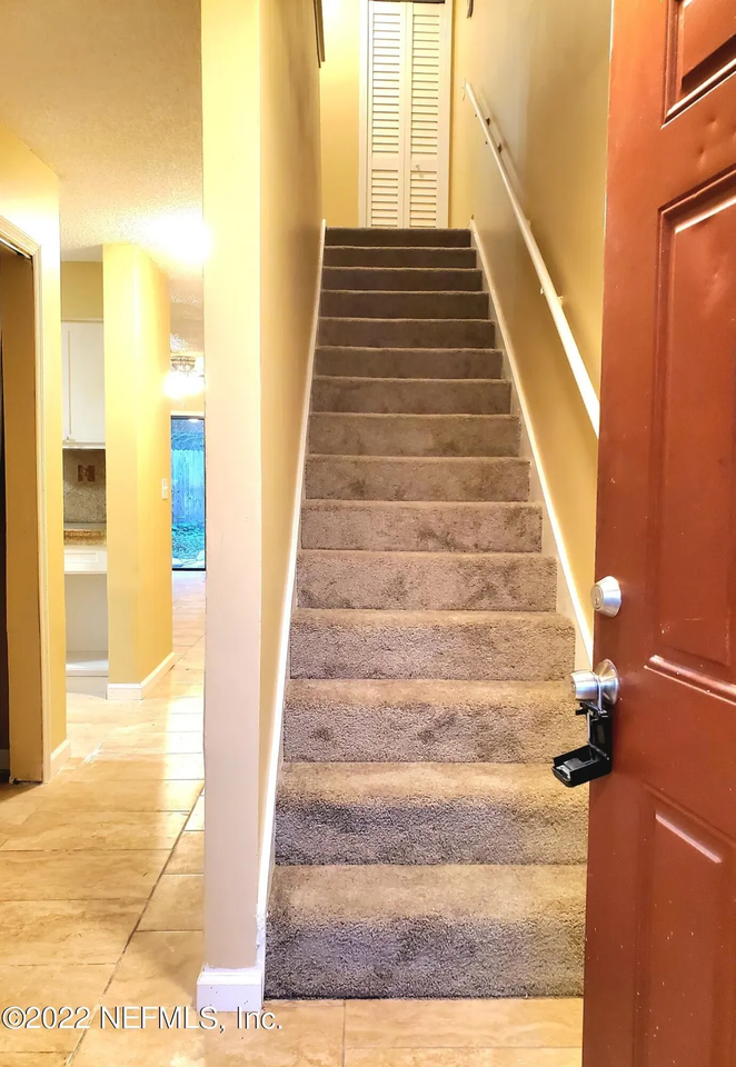 4418 Melissa Ct W #4418 - Photo 6 of 9