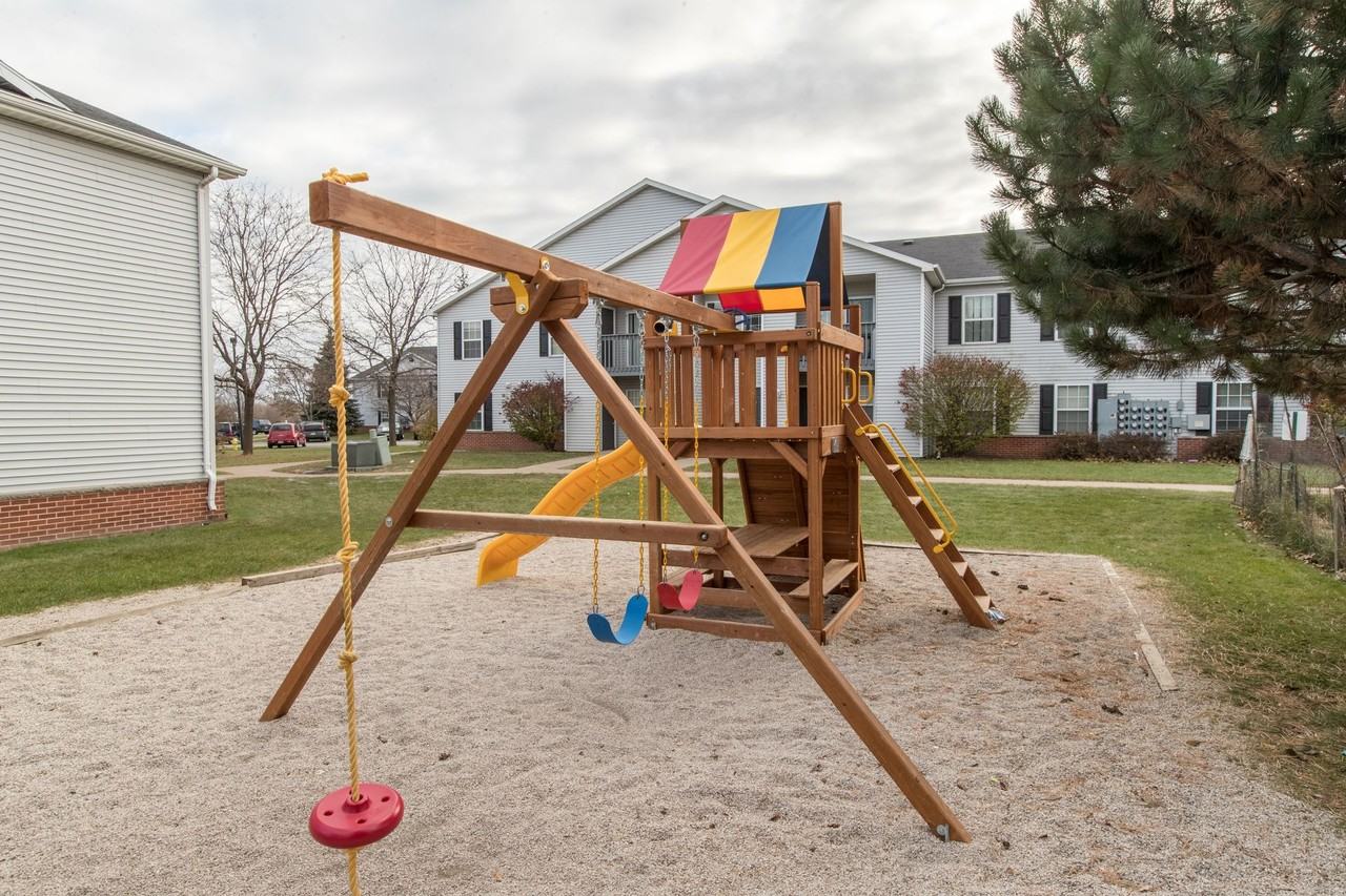 3405 Logan Drive - Photo 4 of 18