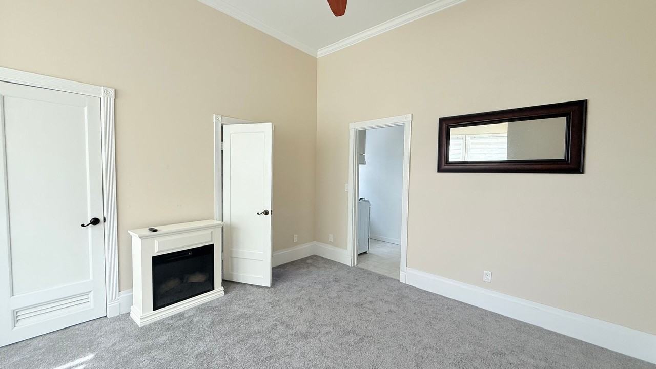 2267 Clinton Ave - Photo 2 of 19