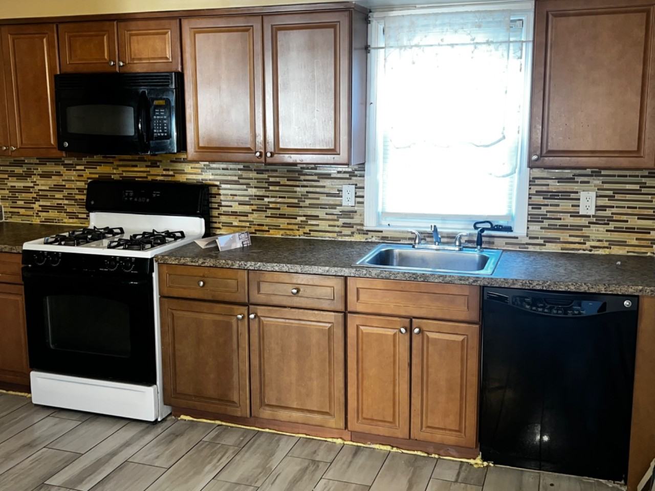 50 Lester St - Photo 3 of 10