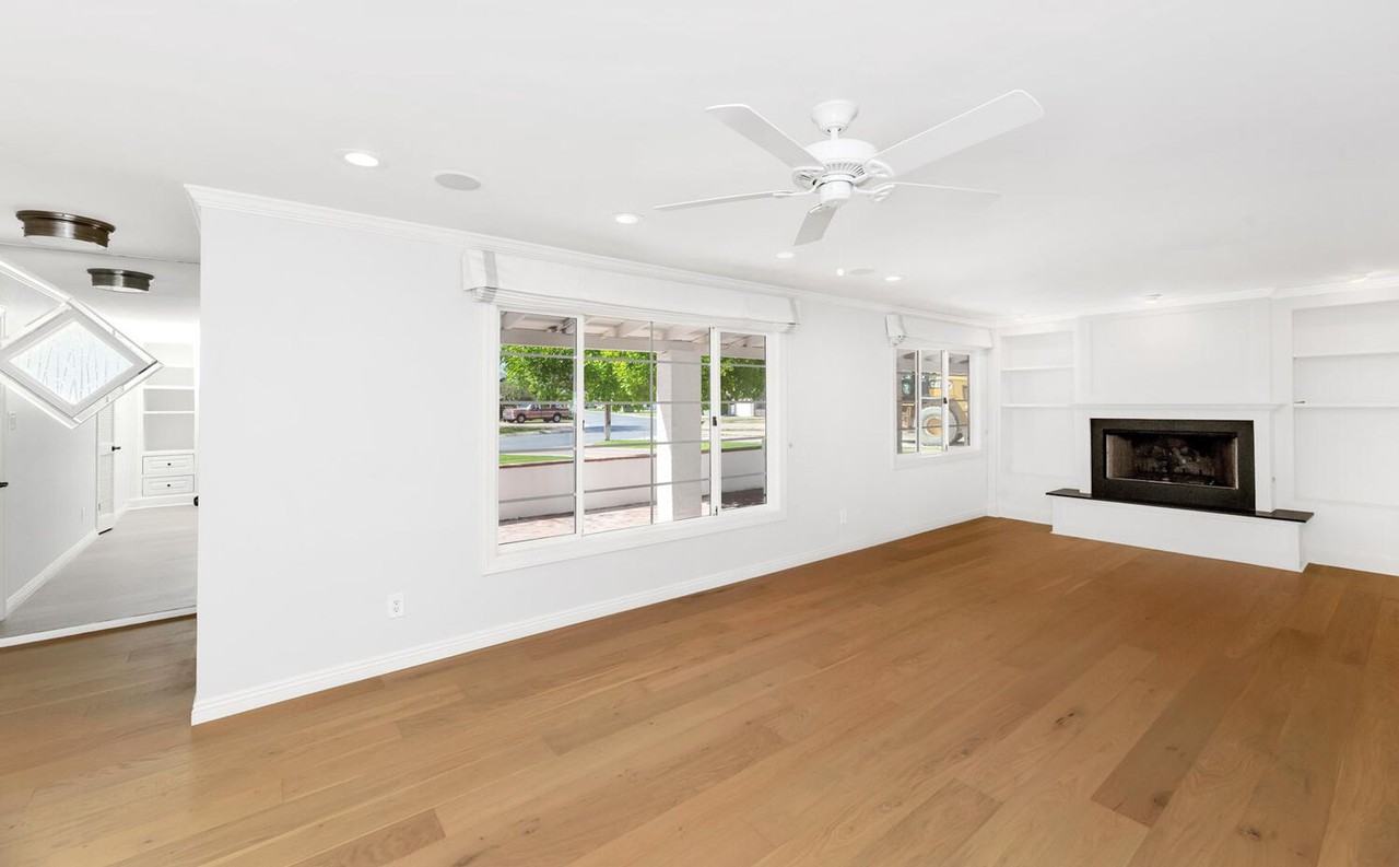 4621 N 43rd St - Photo 2 of 25