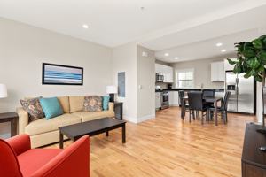 featured image of 15 Mechanic St