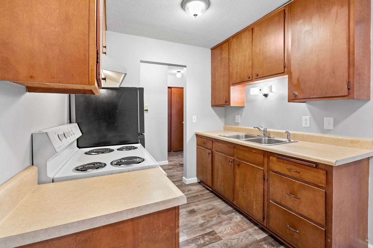 3-848 - Photo 2 of 4