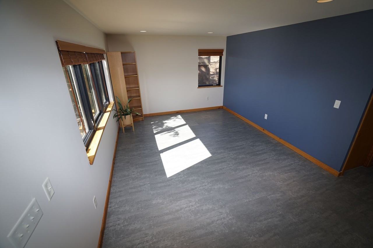 1506 Lake View Ave - Photo 3 of 20