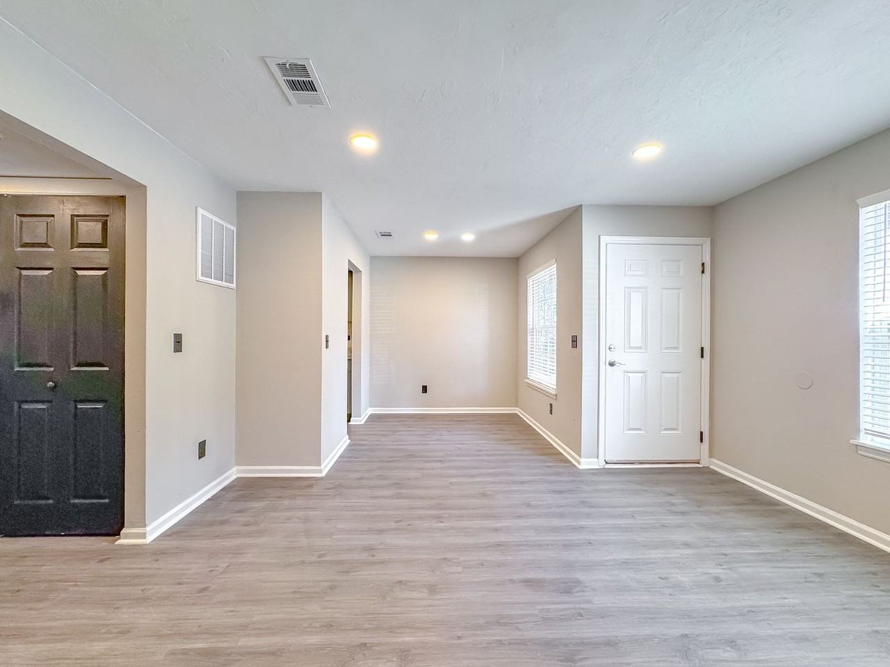319 Dixie Dr #1A - Photo 2 of 16