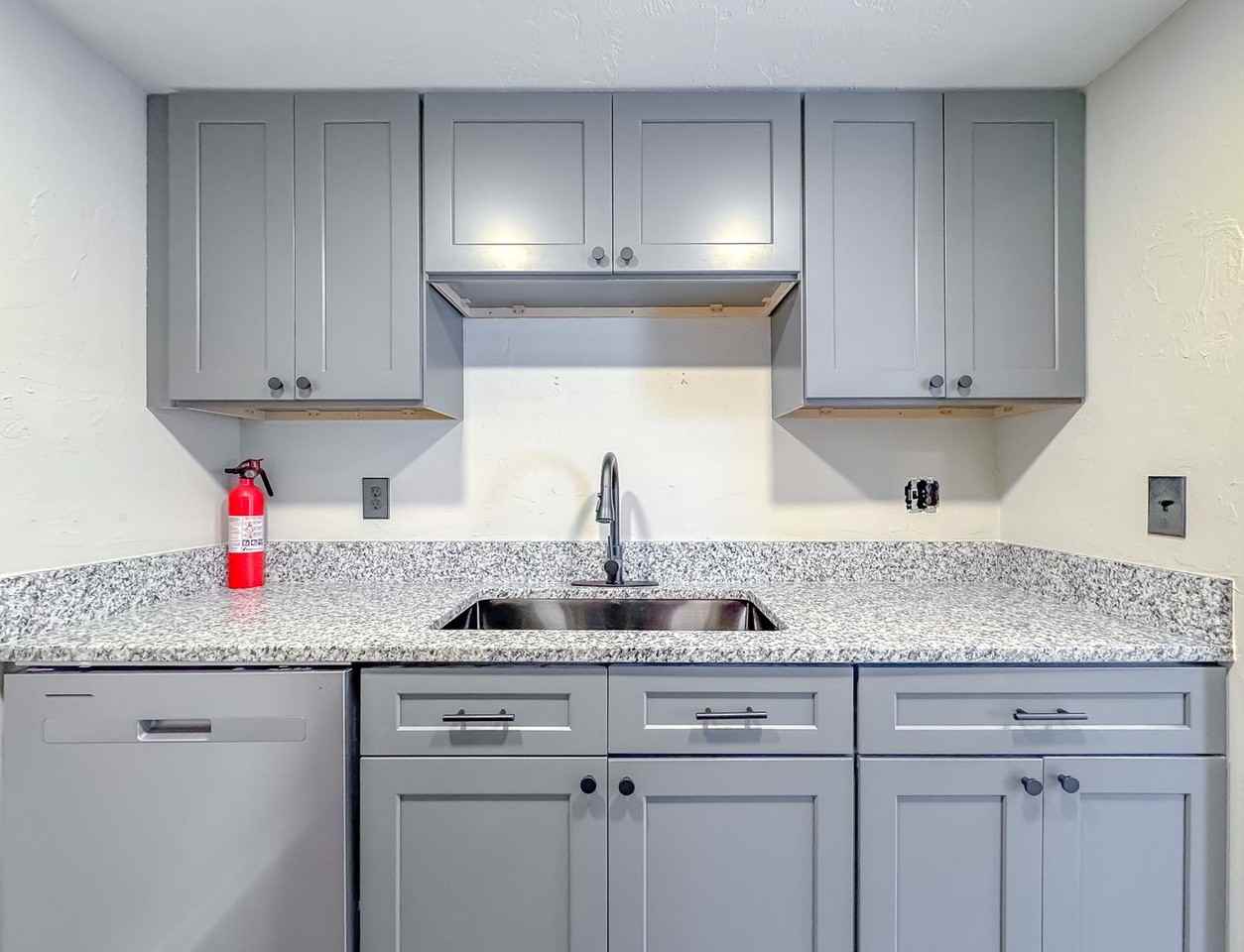 319 Dixie Dr #1A - Photo 6 of 16