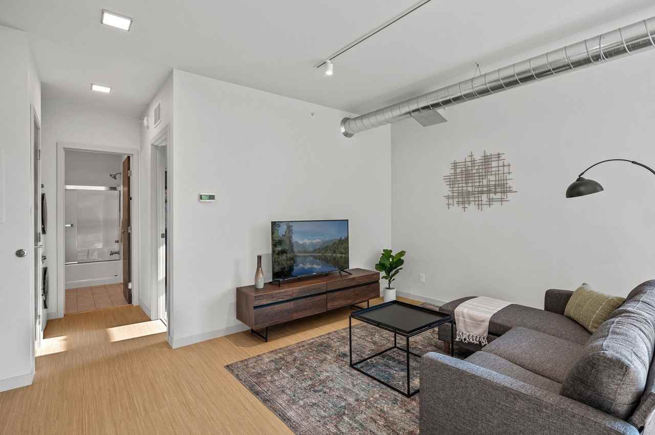 Montgomery Place - Photo 6 of 28