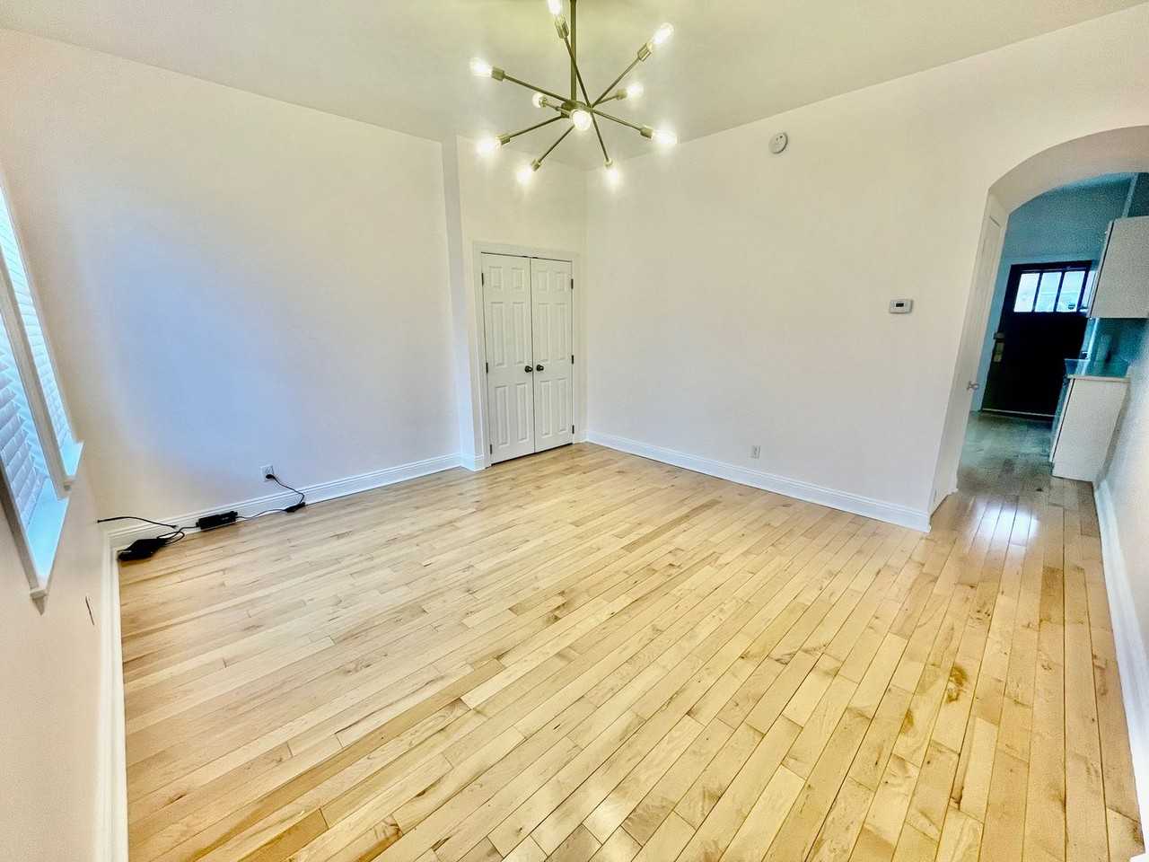 153 43 1/2 St - Photo 3 of 29
