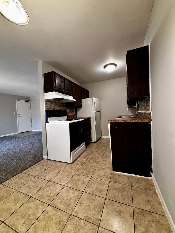 Shadowood Apartments - Photo 5 of 28