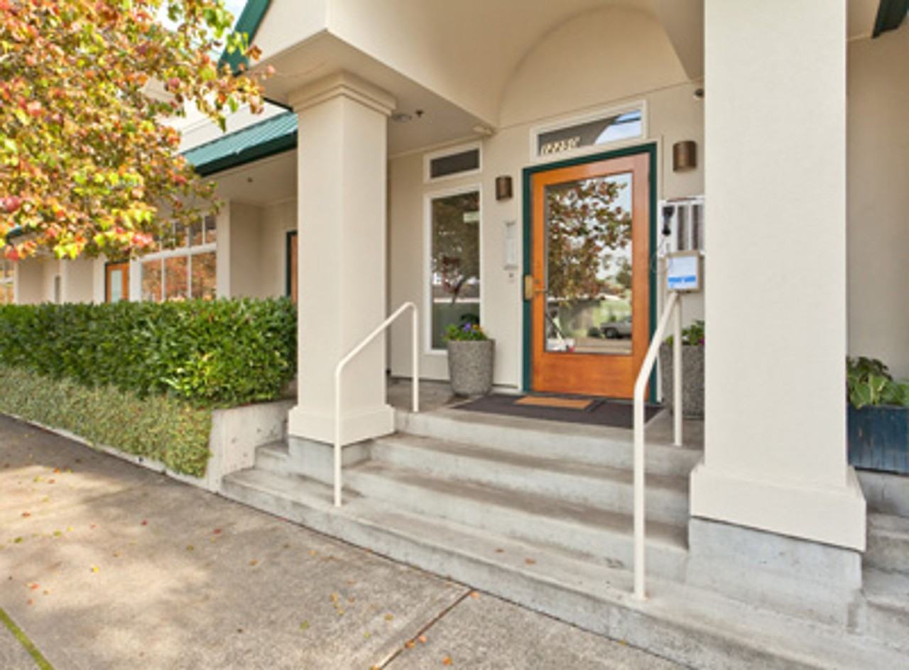 Daniels Apartments - Photo 6 of 38