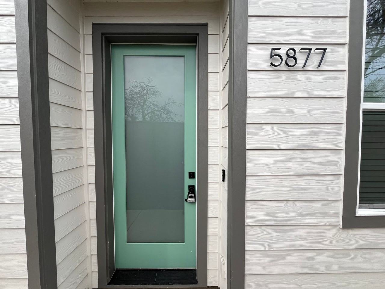 5877 Ne Prescott St - Photo 2 of 25