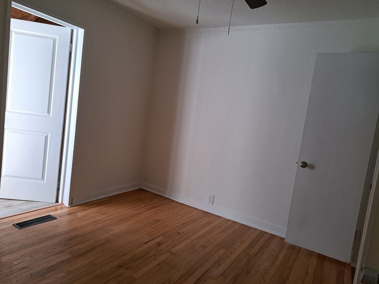 2918 Jackson St - Photo 5 of 5