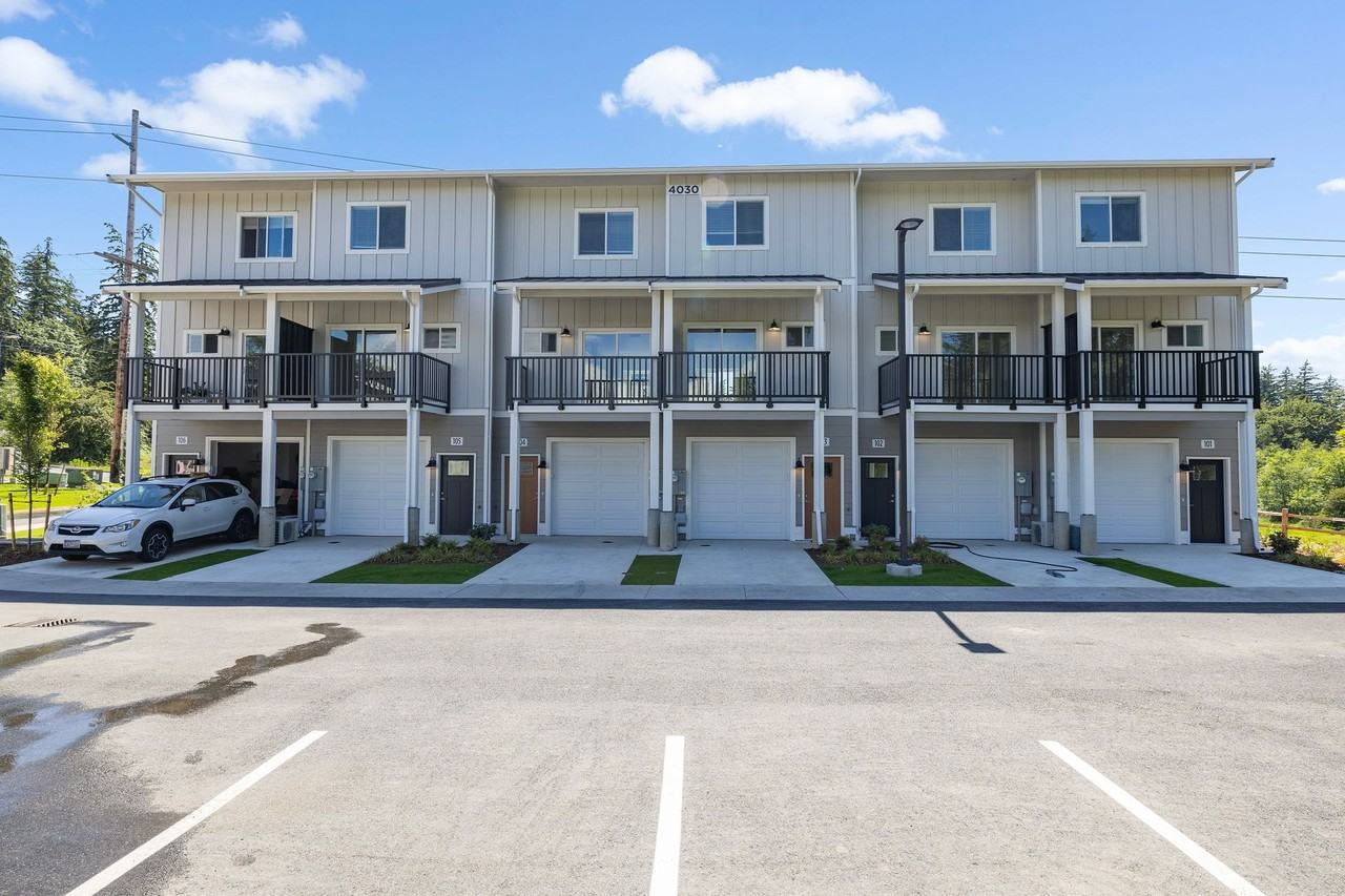 Modern Luxury Awaits at 4030 Dewey Road – Brand New 2 - Photo 3 of 45