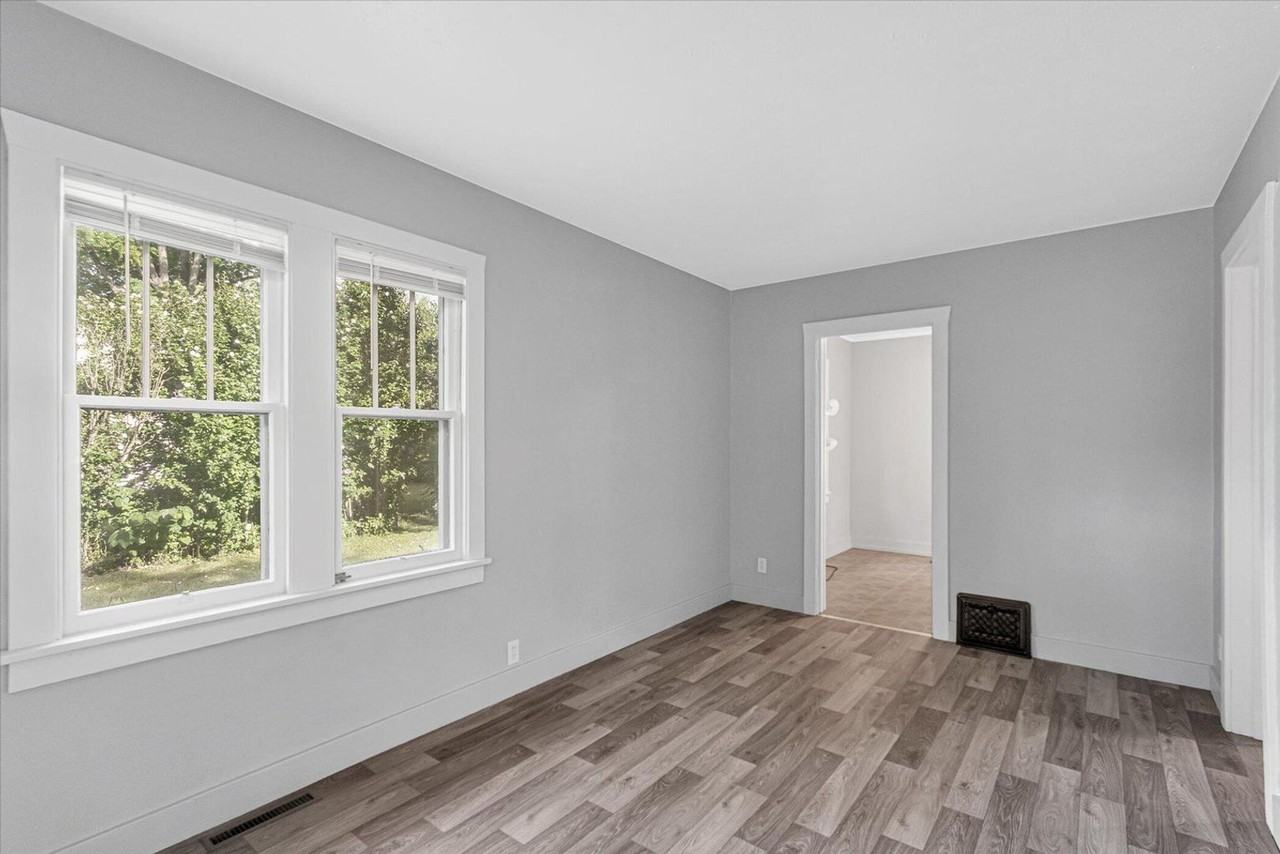 3324 Miami Ave - Photo 2 of 11