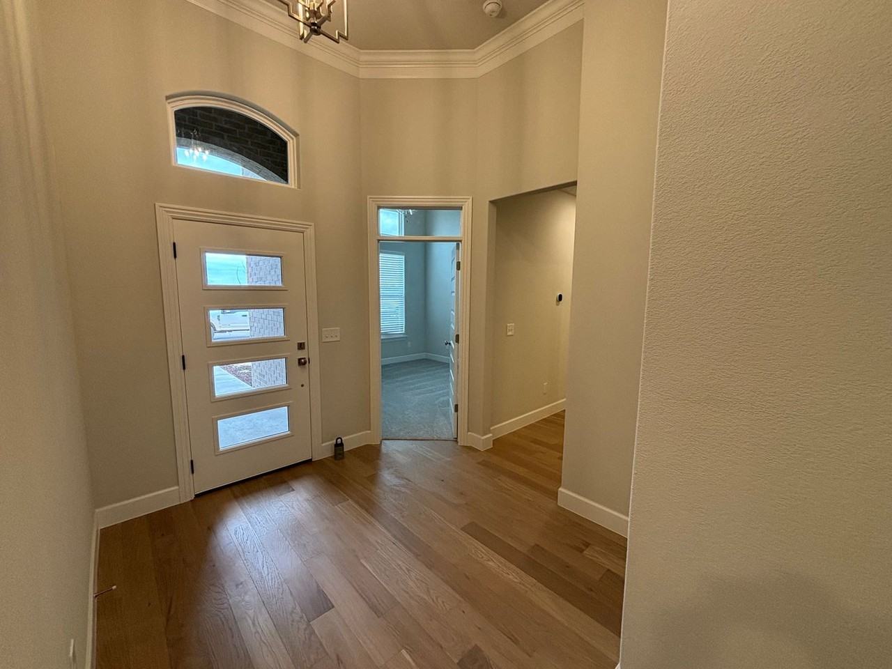 1908 Charles Street - Photo 5 of 30