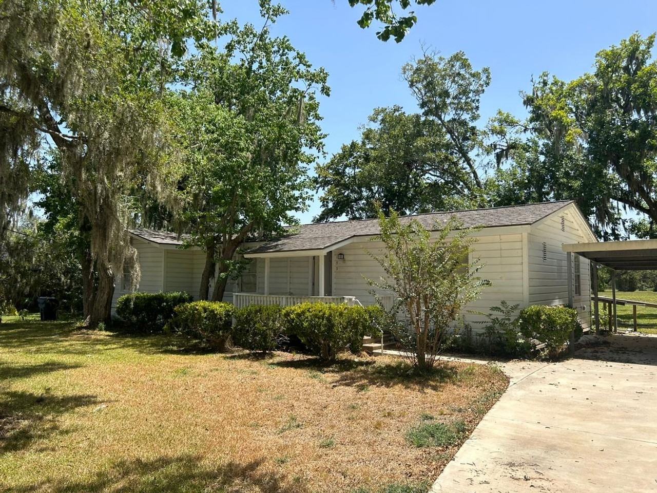 153 Walnut Dr - Photo 2 of 18