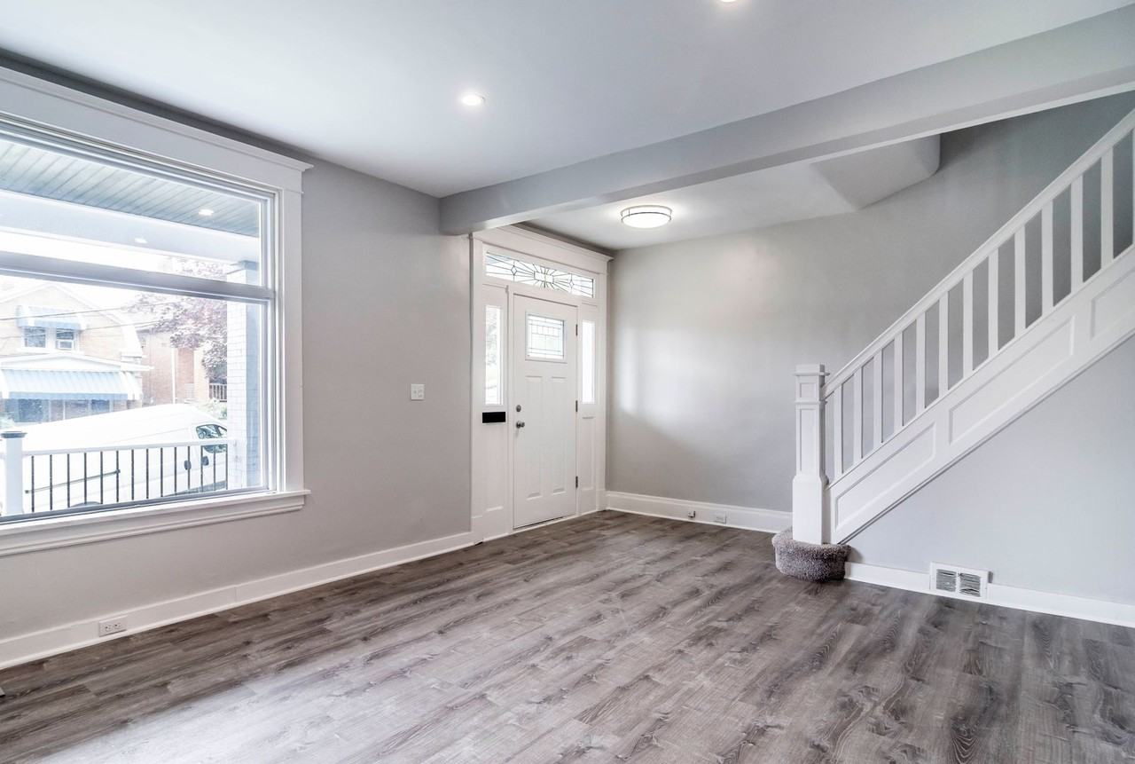 1618 Dagmar Ave - Photo 3 of 22